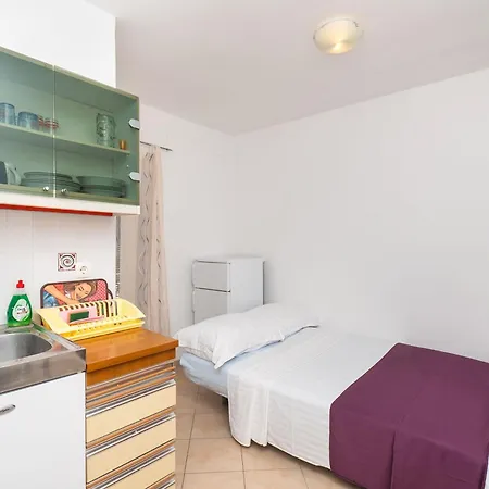 Apartment Violett