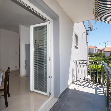 Violett Vodice