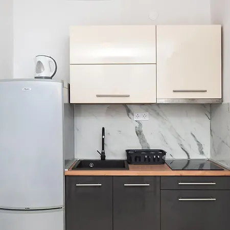 Violett Apartment